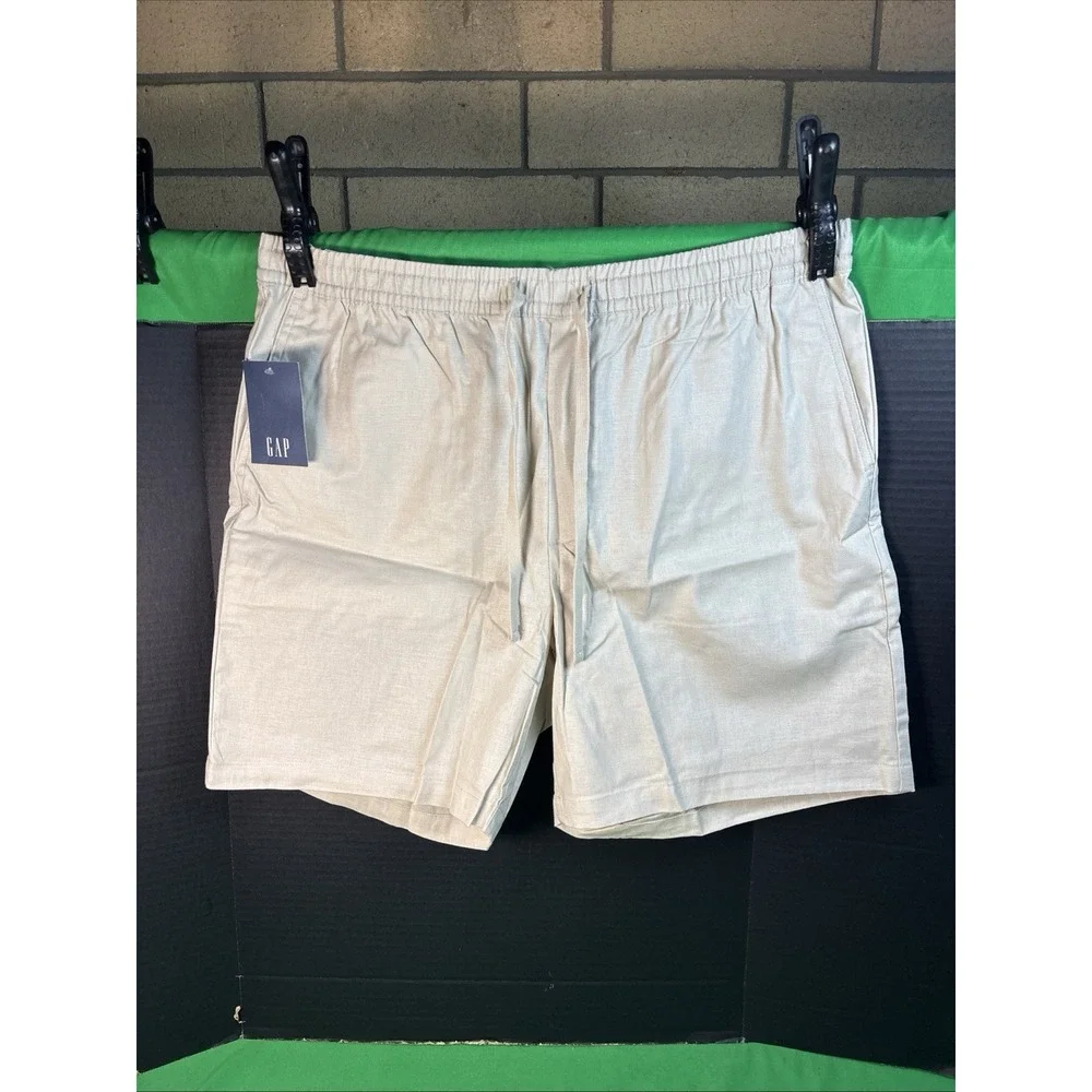 NWT Gap Men's Linen Pull-On Short Size Small Khaki